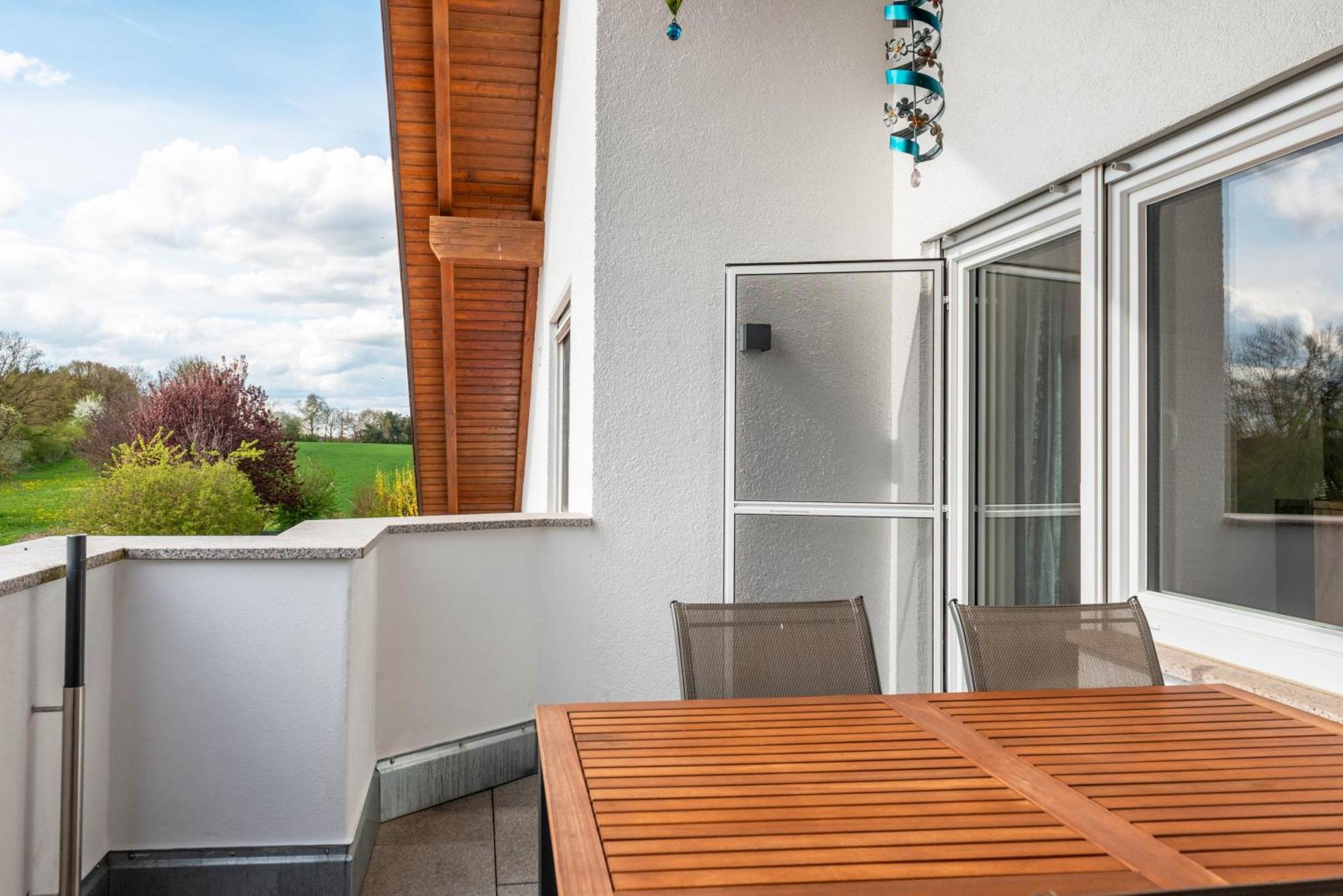 Arnold Laubbach Apartment Ostrach Екстериор снимка