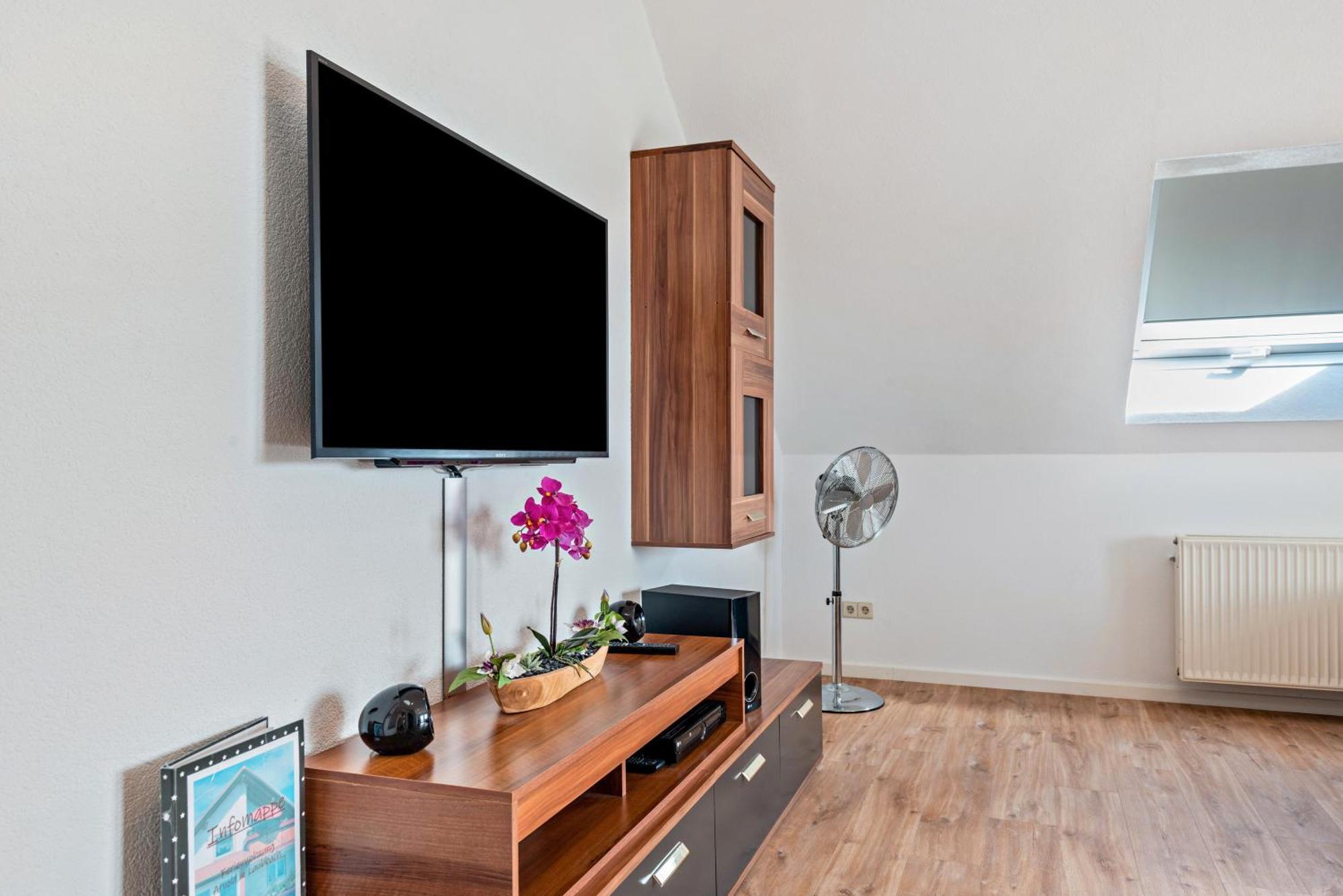 Arnold Laubbach Apartment Ostrach Екстериор снимка